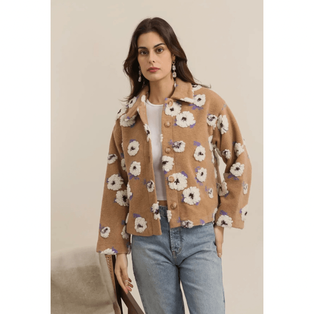 Veste courte à fleurs 